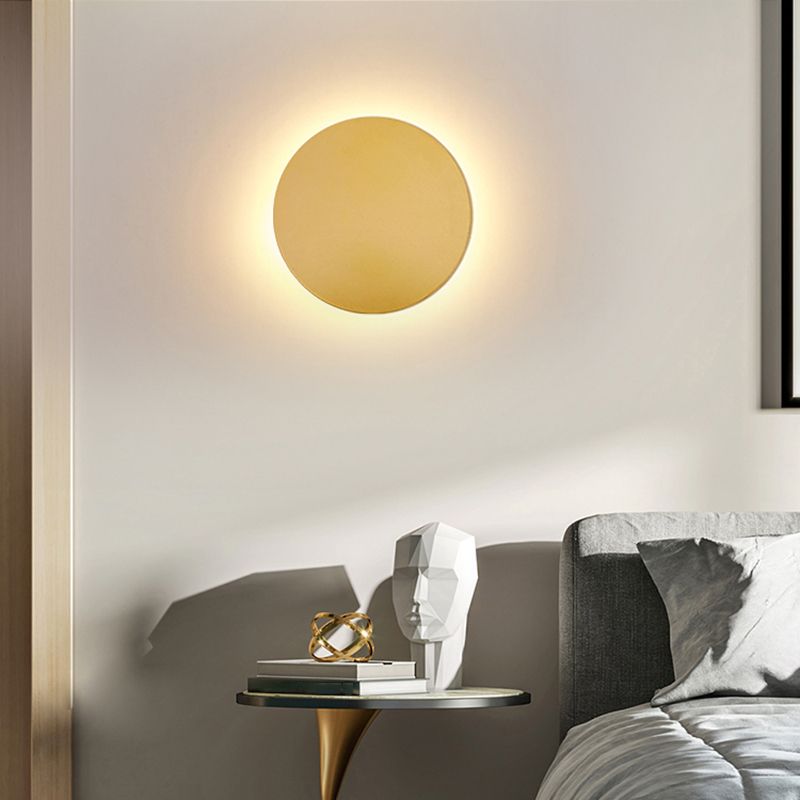 HorizonSphere – Minimalist Round Wall Light with LED