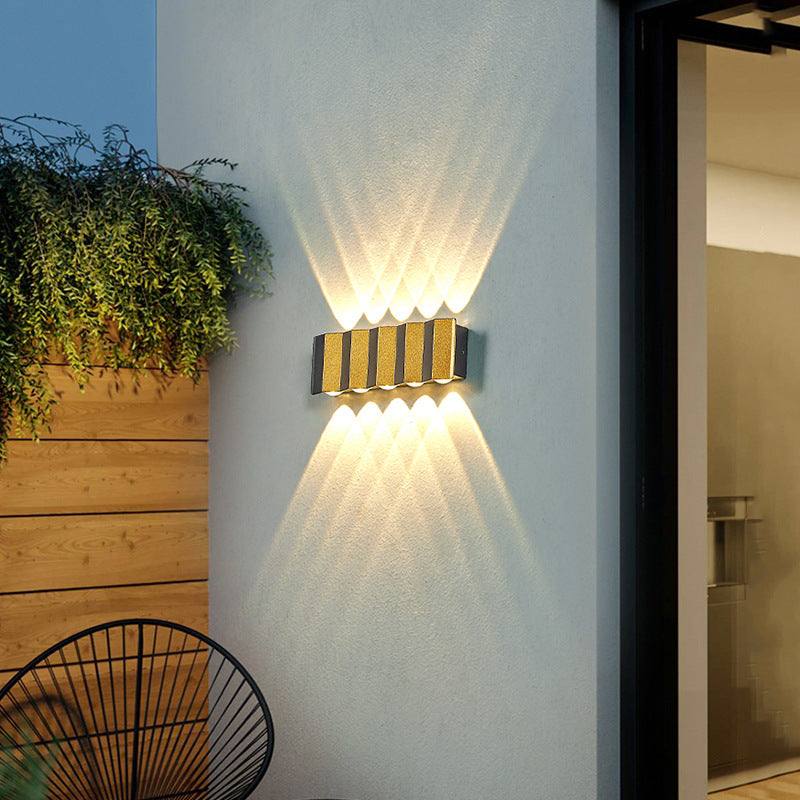 Modern Outdoor LED Wall Light – Gold Aluminium Waterproof Wall Lamp for Patios & Gardens