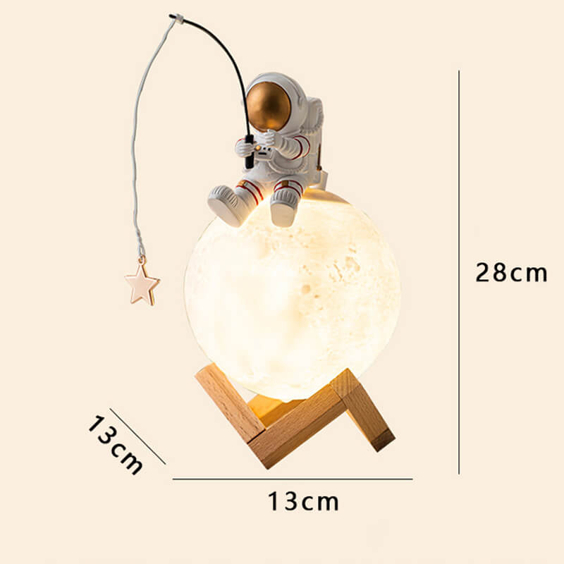 Astronaut Humidifier Night Lamp – Unique Decorative Lamp with USB Power