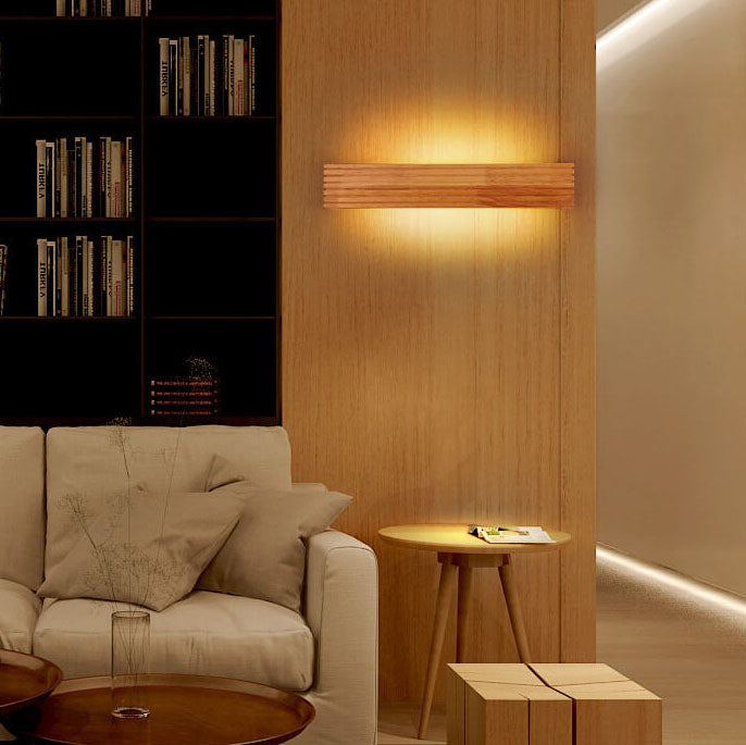 Modern Solid Wood Linear LED Wall Light – Ideal for Mirrors and Contemporary Interiors