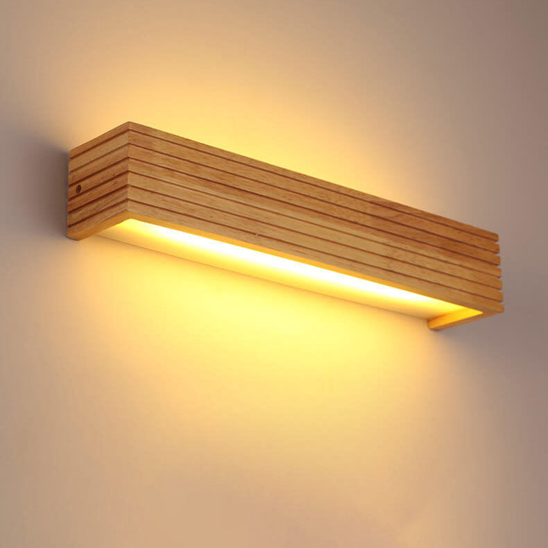 Modern Solid Wood Linear LED Wall Light – Ideal for Mirrors and Contemporary Interiors