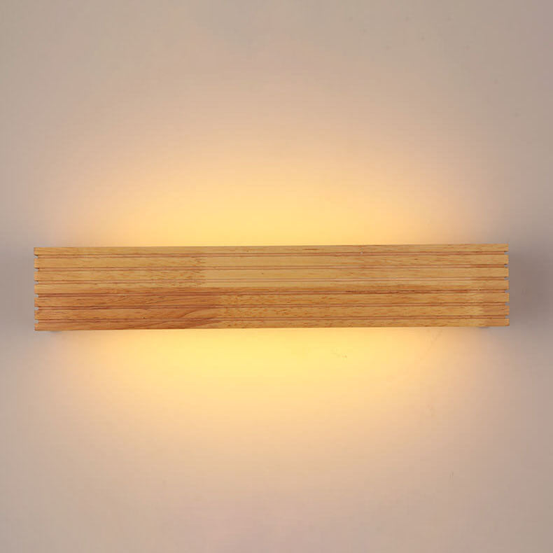 Modern Solid Wood Linear LED Wall Light – Ideal for Mirrors and Contemporary Interiors