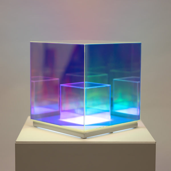 Futuristic RGB Cube Table Lamp – Modern Lighting for Elegant Spaces