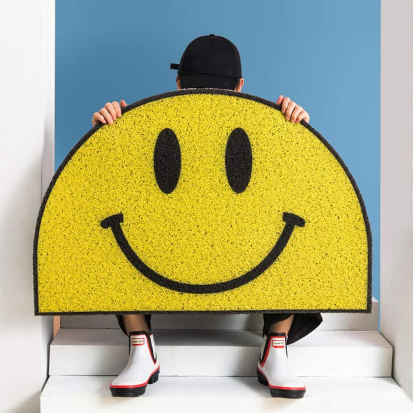 Smiley Face Doormat – Fun and Durable Entrance Mat for Home or Office