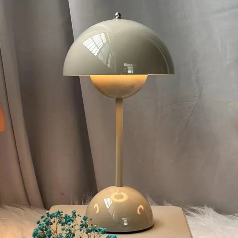 Modern Mushroom Table Lamp – Wireless Retro Elegance for Your Home