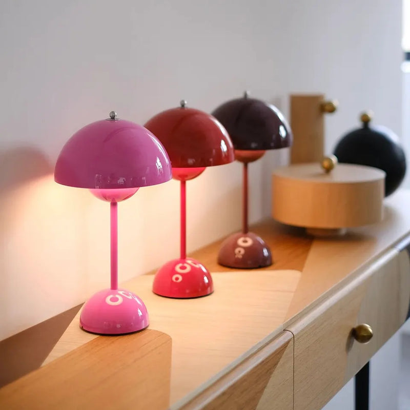 Modern Mushroom Table Lamp – Wireless Retro Elegance for Your Home