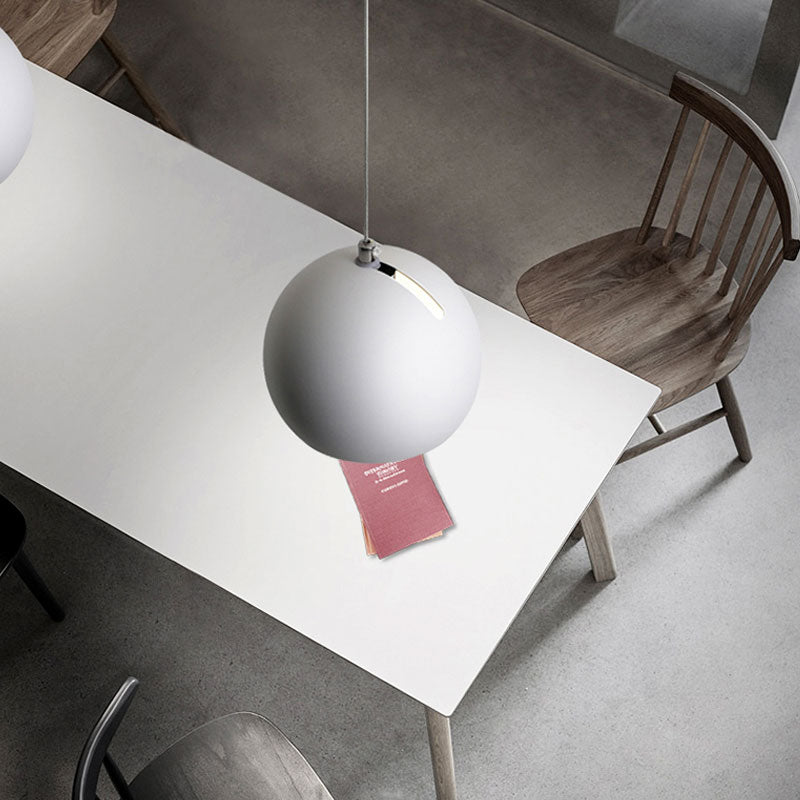 Nordic Modern Pendant Light – Sleek and Minimalist Dining Room Lamp