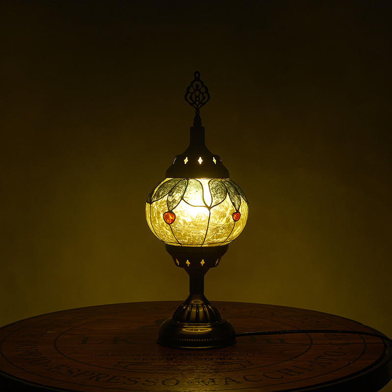 Traditional Tiffany-Style Table Lamp – Handcrafted Glass Light for Bedroom and Living Room