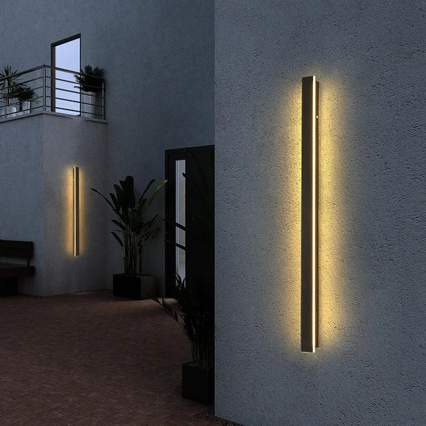 Modern Vertical LED Outdoor Wall Light – Sleek Design for Home and Garden