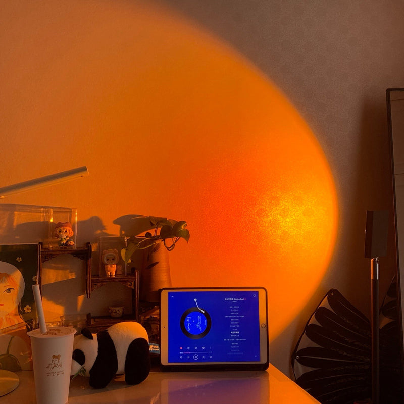 Modern Sunset Floor Lamp – Minimalist Light Projector for Warm Ambience