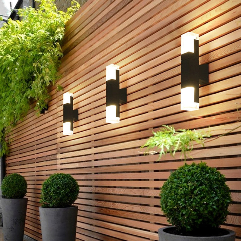 Modern Outdoor LED Wall Light – Weatherproof Up and Down Illumination