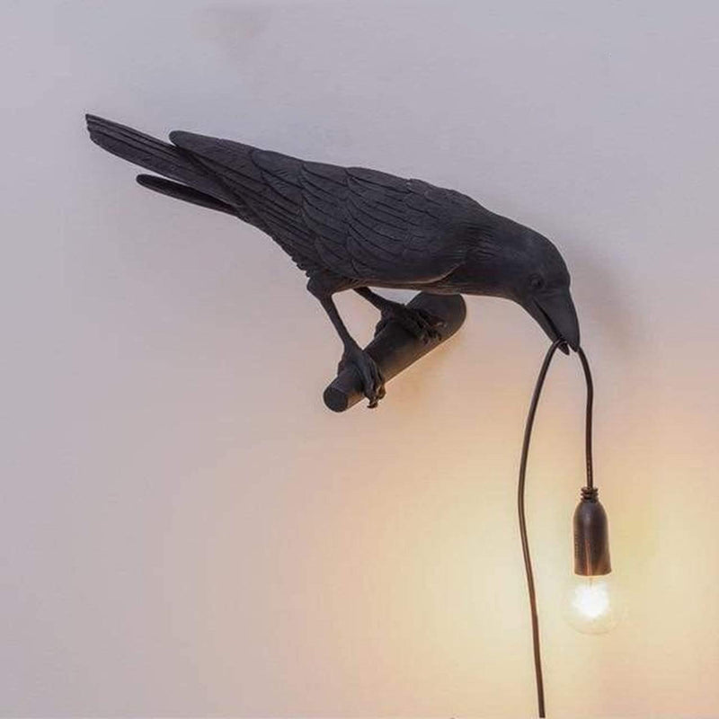 Elegant Ravenbird Table Lamp – Unique Artistic Lighting for Your Space