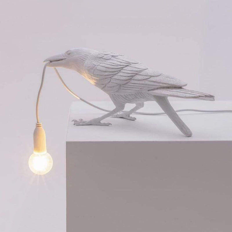 Elegant Ravenbird Table Lamp – Unique Artistic Lighting for Your Space